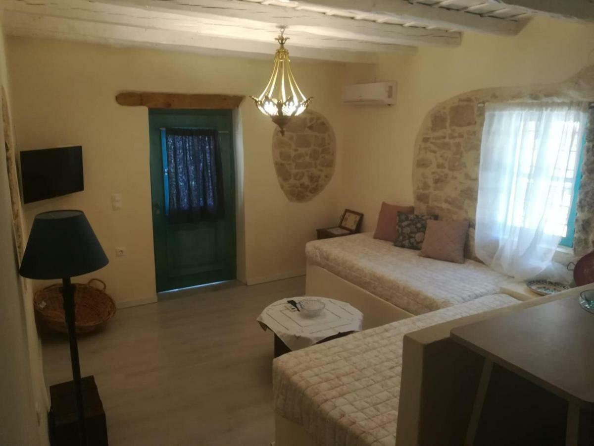 Kritikies Lasea Apartment *